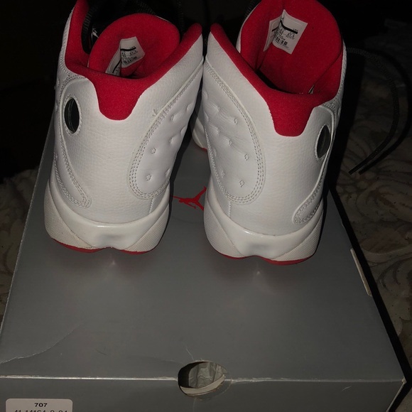 Air Jordan 13 Retro - Picture 5 of 6